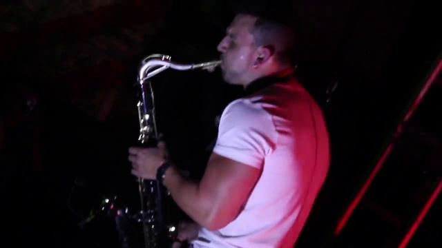 SAX IN THE BEAT - M.I.D.Y @ CLASH CLUB. смотреть онлайн