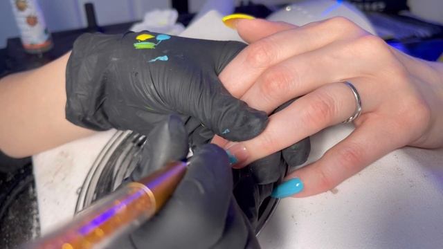 UKRAINIAN MANICURE by Russian Manicure |Маникюр с флагом Украины смотреть онлайн