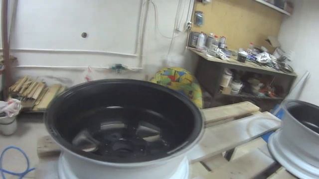 Покраска дисков в темный хром в гараже. смотреть онлайн