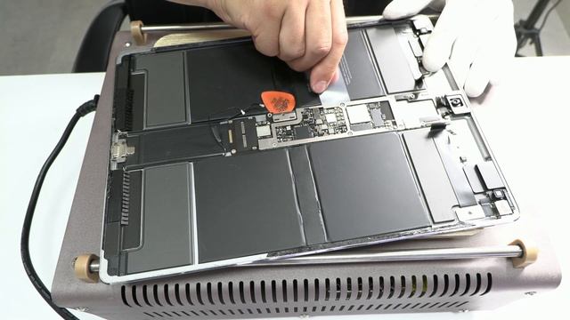 iPad Pro 12.9" 2nd Gen. A1670 Battery Replacement ✅ WATCH OUT ⚠️⚠️ смотреть онлайн