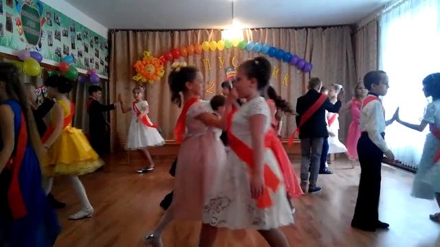 Песня посвящается первой учительнице!!! смотреть онлайн