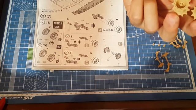 Сборка модели основного боевого танка армии США М1А2  