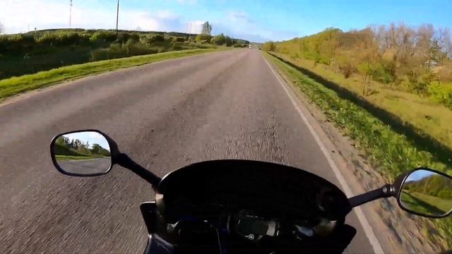 Yamaha FZ6S Fazer and Suzuki GSX-R 750 смотреть онлайн