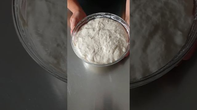 IMPASTO E STESURA PIZZA 80% DI IDRATAZIONE🍕RITA CHEF |Tutorial. смотреть онлайн