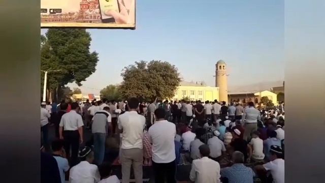 Праздничный Намаз в Худжанд Таджикистан 11.08.2019 смотреть онлайн