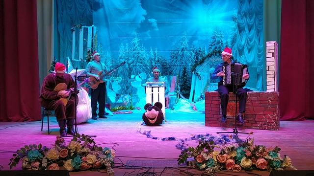 Народный ансамбль "Полянка" - Плясовая смотреть онлайн