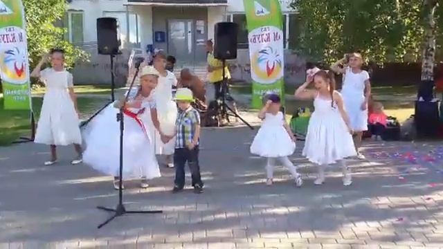 Ансамбль музыкальной инсценировки Нотный зонтик "4 года" смотреть онлайн