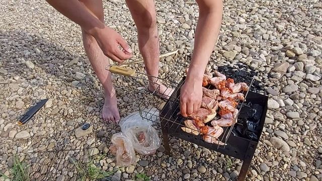 Вечерок на берегу, шашлык, купание в реке Лене. смотреть онлайн