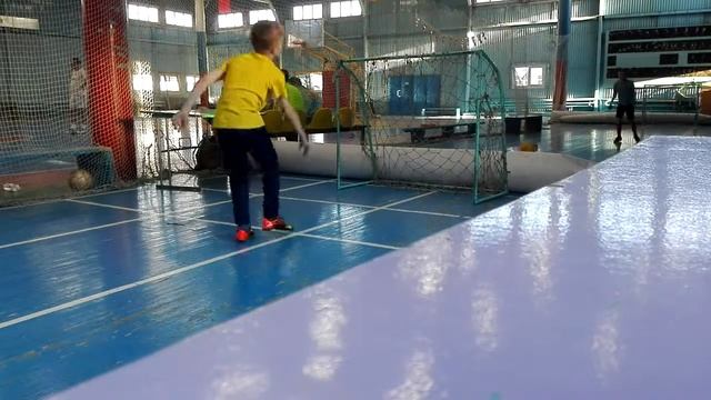 Навес и гол.