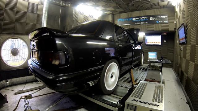Sierra RS Cosworth for live mapping On the Dyno at Motorsport Developments In Blackpool Lancashire смотреть онлайн