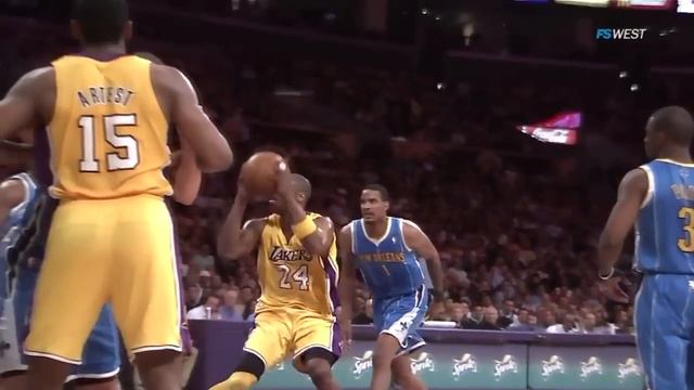 KOBE BRYANT DUNKS ON EMEKA OKAFOR! (April 26 2011)