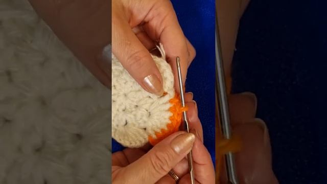 Вязаные крючком из шестиугольных мотивов тапочки-сапожки.Как связать мотив?Подробный мастер-класс смотреть онлайн