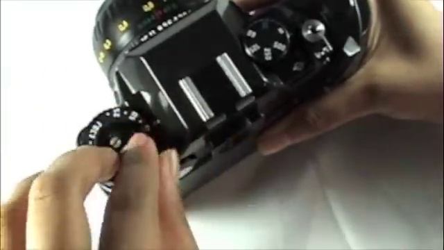 Zenit Camera - Unloading Film смотреть онлайн
