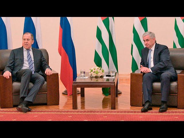 С.В.Лавров и Р.Д.Хаджимба / Sergey Lavrov And R.D.Hadzhimba