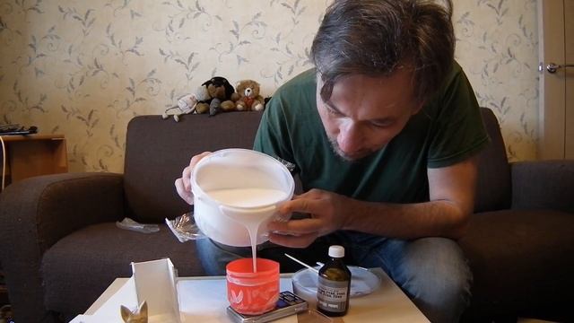 Детские поделки своими руками. Как сделать игрушку. Герой мультфильма Хаяма Миядзаки. часть 1. смотреть онлайн