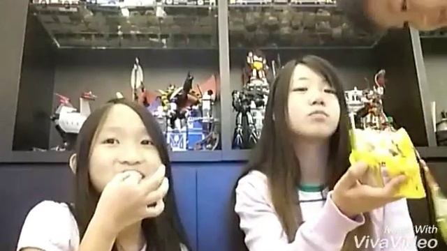 同表妹試食捷克零食