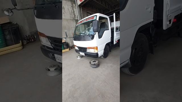 4x4 tutorial on Isuzu Elf Giga Type смотреть онлайн