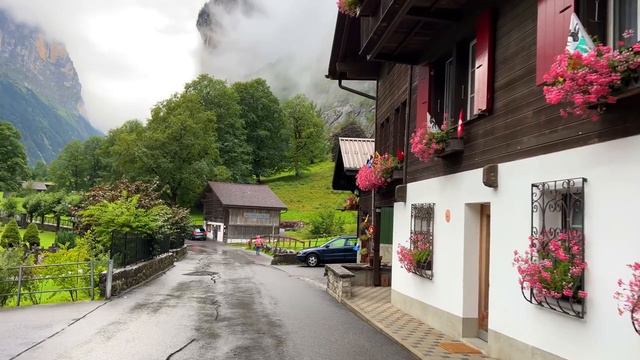 Прогулка под дождем по деревне смотреть онлайн