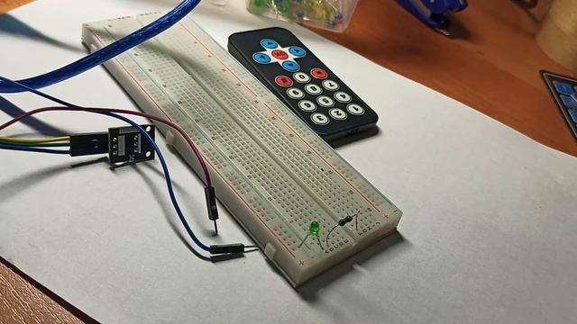 Підключення світлодіода до Arduino (пульт) смотреть онлайн