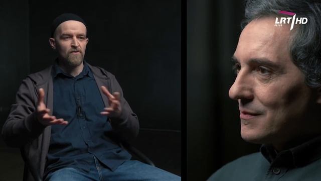 Meno kritikas: „Facebook“ – kalėjimo kamera, nes kai susitinki su žmogumi – jo nebepažįsti смотреть онлайн