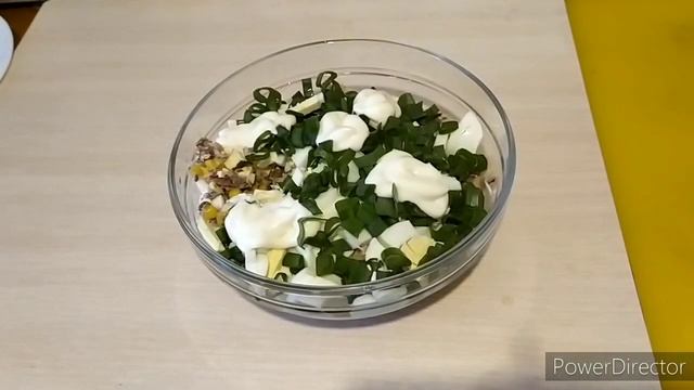 Салат с сайрой, кукурузой и яйцом смотреть онлайн