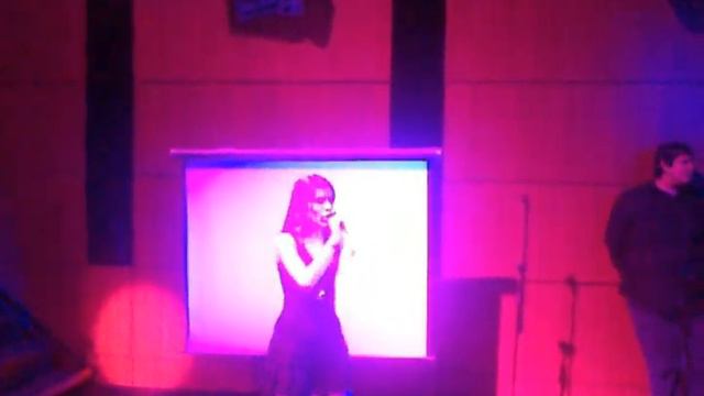 Camila Bernard Canta 