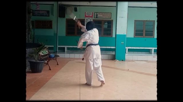 karate guru 44,Bu Rini,Bu Maya,Pa Denden,Pa Rahadian смотреть онлайн