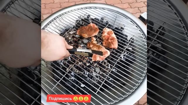 Свиная корейка в газировке на гриле Очень простой и очень вкусный рецепт Приятного аппетита )) смотреть онлайн
