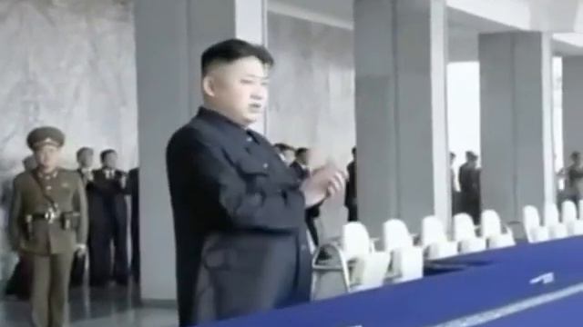 Северокорейский лидер Ким Чен Ын впервые выступил на публике смотреть онлайн