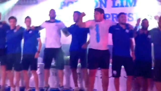 O arxigos Giorgos Merkis dinei to geniko prostagma kai oi ypoloipoi akolouthoun ...Apollon..Apollon смотреть онлайн