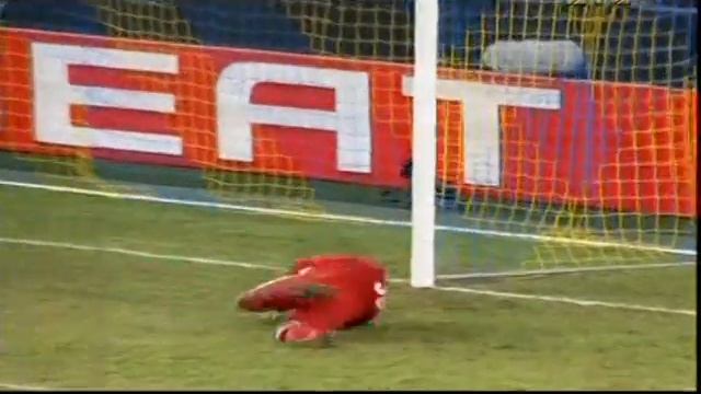 девич попал в штангу