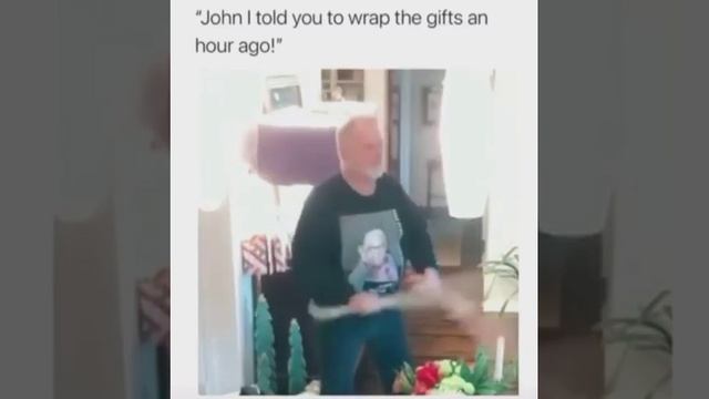 Some guy playing Crazy Train on gift wrapping tubes смотреть онлайн
