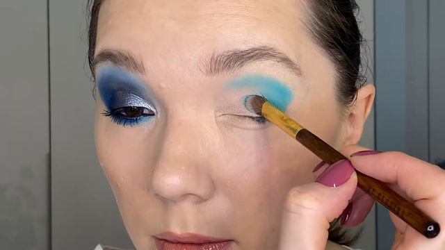 BY BEAUTY BAY BOOK OF MAGIC PALETTE | Обзор, свочи, 5 макияжей смотреть онлайн