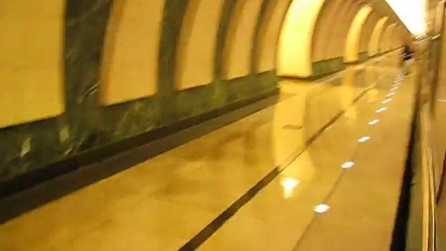 Метро Марьина Роща - поезд и станция смотреть онлайн
