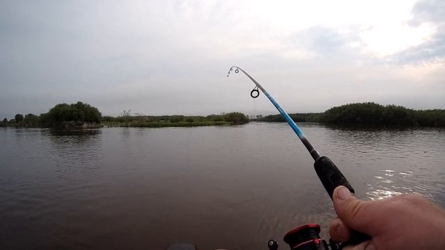 О ТАКОЙ РЫБАЛКЕ Я ТОЛЬКО МЕЧТАЛ! Уловистая снасть "Cargo" смотреть онлайн