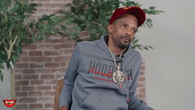 Charleston White BEGS men over 30 to stop rapping “RAPPING IS DE*D. THERE’S NO REAL MONEY IN RAP!" смотреть онлайн