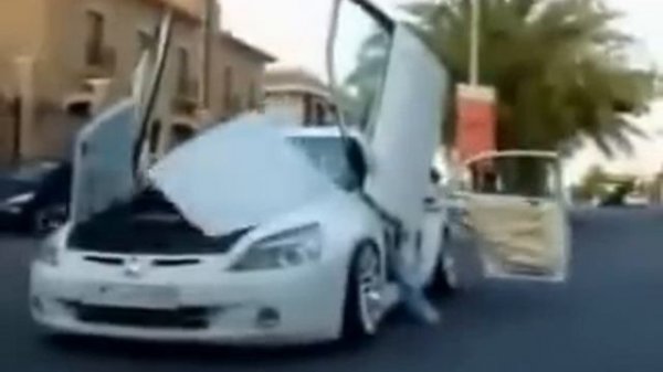 Toll das Tuning des Autos. Супер тюнинг авто.