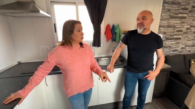 CAMIÓN convertido en CASA RODANTE // ¡Vendieron SU VIVIENDA! House tour. смотреть онлайн