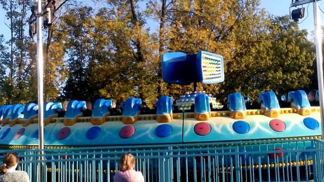 Диво-Остров. Аттракцион "Летающая тарелка" смотреть онлайн