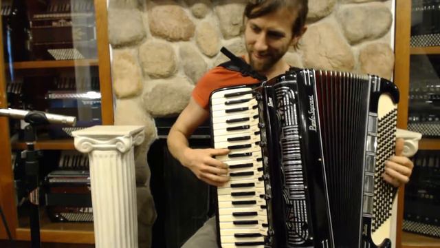1900 - Black Paolo Soprani Italia Piano Accordion Tone Chamber LMMH 41 120 $1999 смотреть онлайн