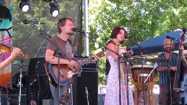 Elephant Revival- Barefoot Friend at High Sierra 2011 смотреть онлайн
