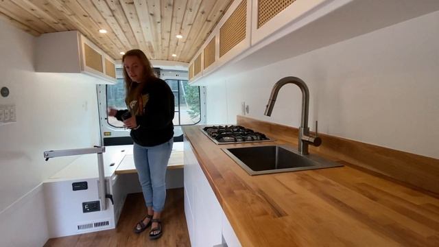 VAN TOUR: Ford Transit 250" medium roof смотреть онлайн