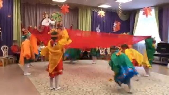 Танец осенних листьев. смотреть онлайн