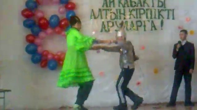 Наши пацаны 8 класс подарок сценка на 8 марта смотреть онлайн