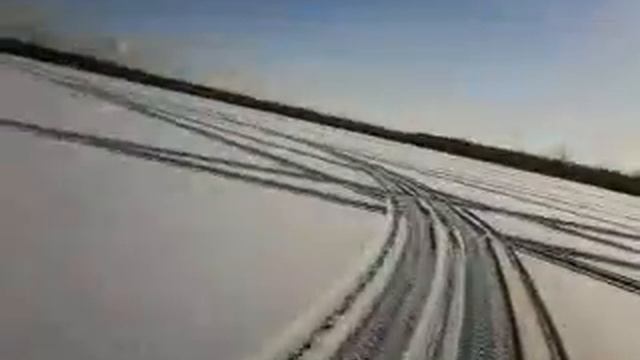 на снегоходе по озеру смотреть онлайн