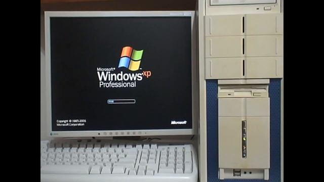 Windows XP Pro Startup in the Year 2022 with Computer Intel Celeron 2.4Ghz Socket 478 - Small Revie смотреть онлайн