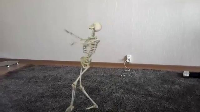 Даже скелеты танцуют лучше чем мы:D смотреть онлайн