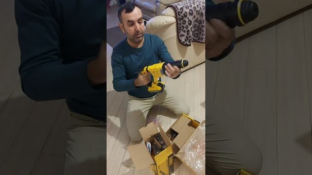 DeWalt это мощь,Аккумуляторный перфоратор DeWalt DCH263