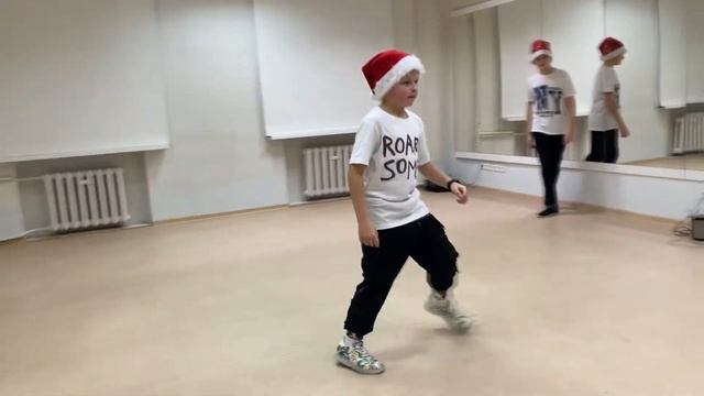 Иван и Дэвид ESN SHUFFLE STUDIO смотреть онлайн