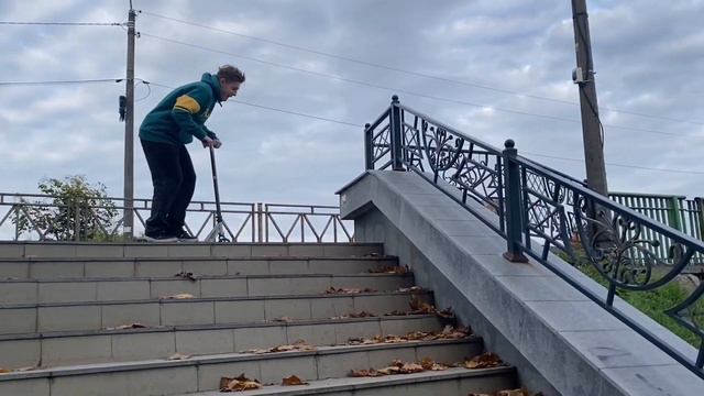 Мой первый едит, так что скажите, что не так если есть такое. смотреть онлайн